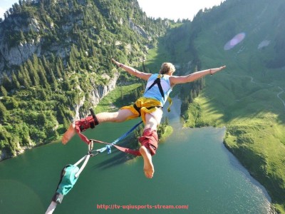 U球体育直播-曼联阵容分析解读：世俱杯参赛球员分布与替补深度剖析